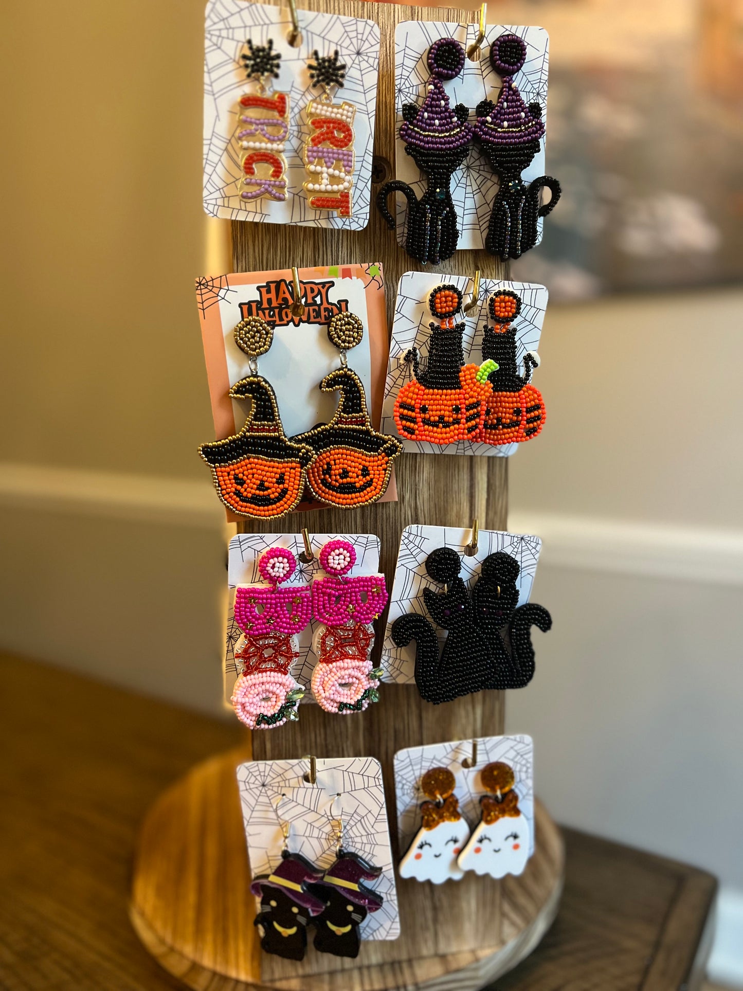 Jack-o-lantern in black hat beaded earrings