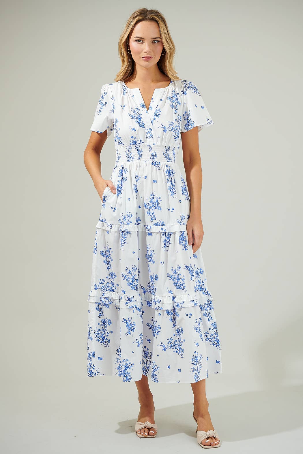 Sugarlips: Bestia Floral Palmer Poplin Tiered Maxi Dress: CreamBlue