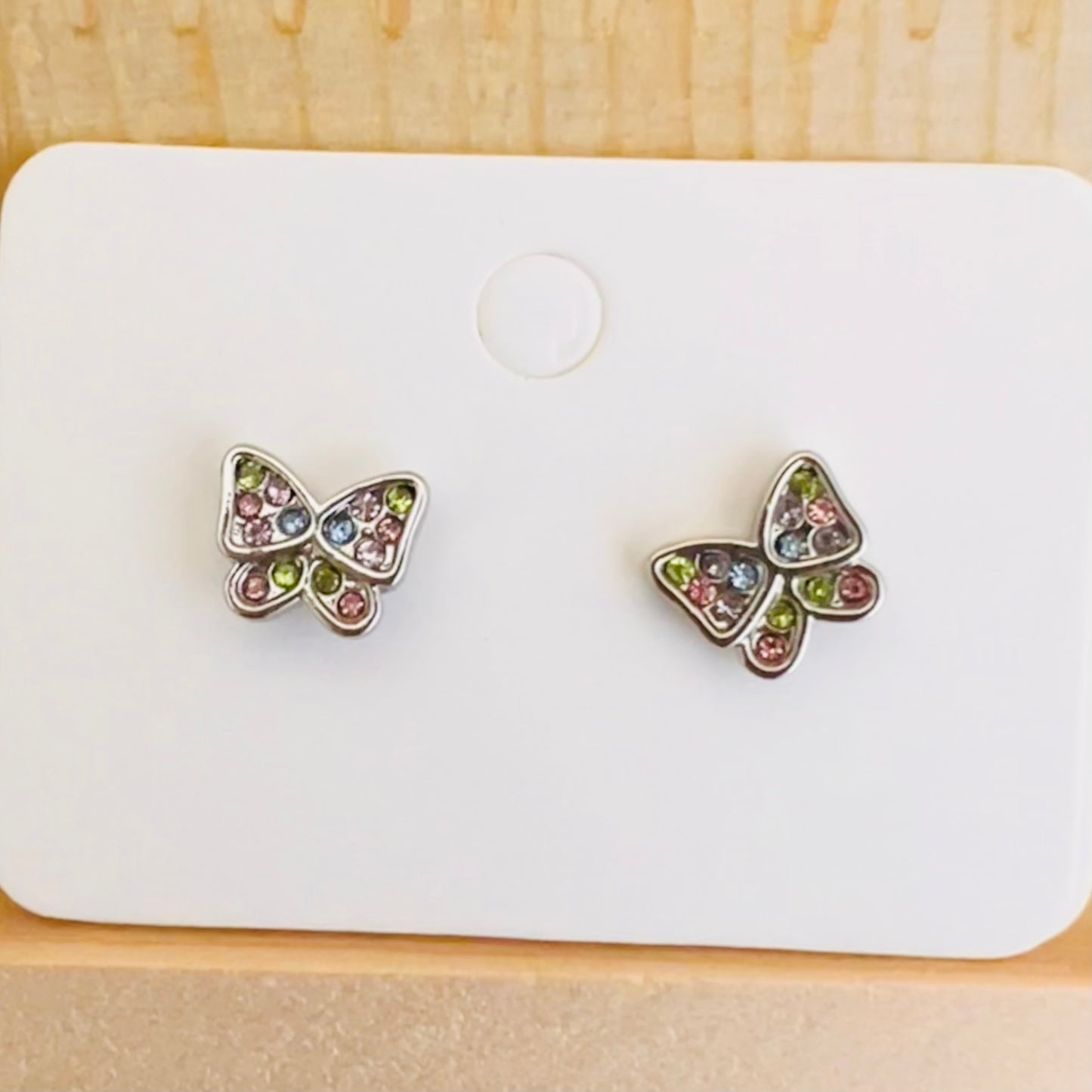 Gemstone Sensitive Ears screw-back earring