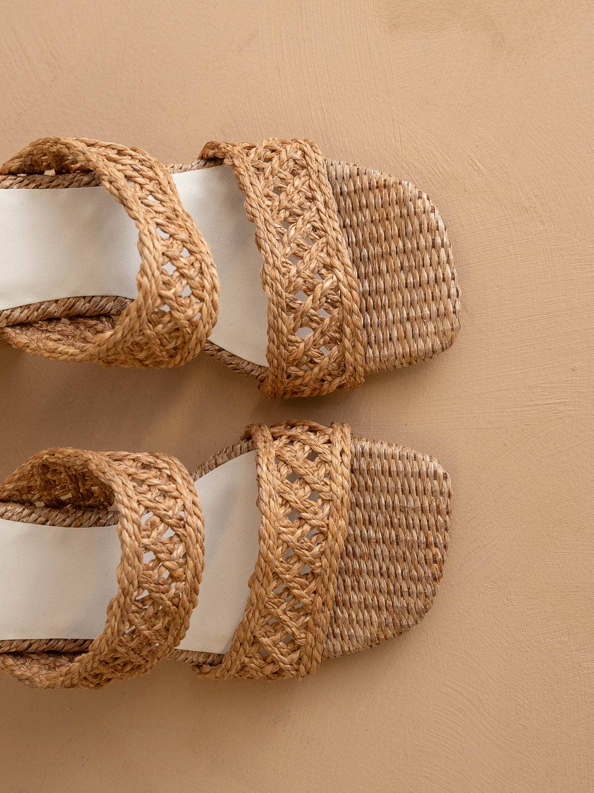 The Barbara Camel | Woven Double Band Heel: CAMEL