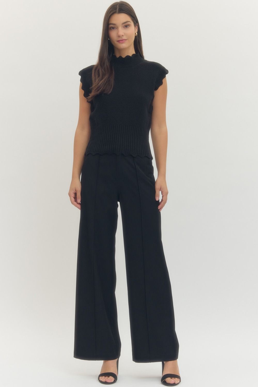 Entro - Scallop Trim Ribbed Waist Top / BLACK