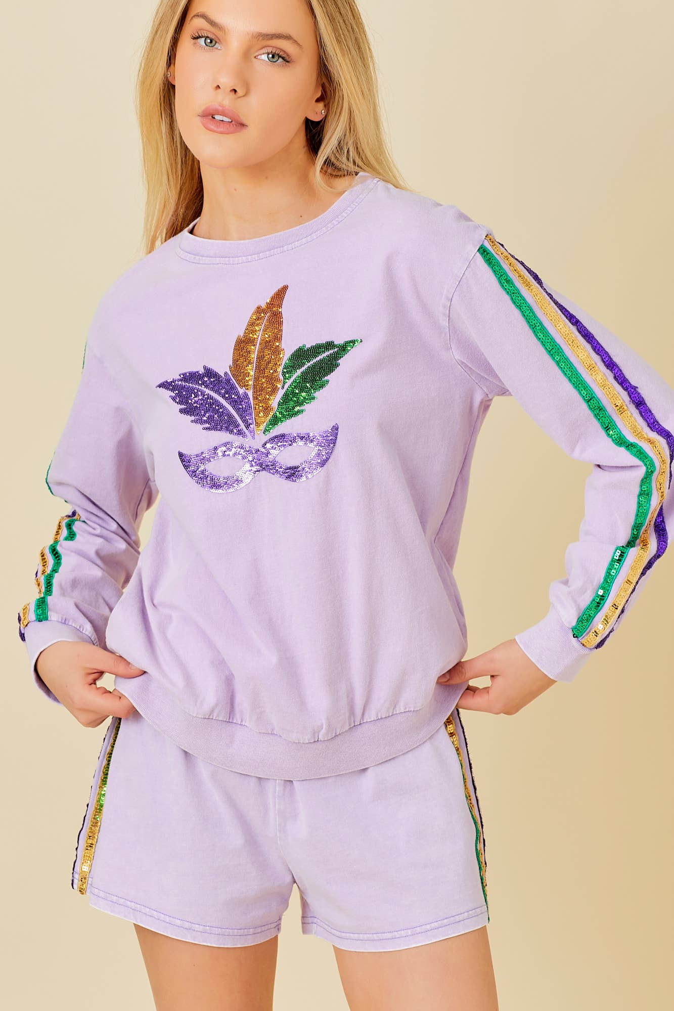 Mardi Grass Sequin Stripe Trim Short: LAVENDER / L
