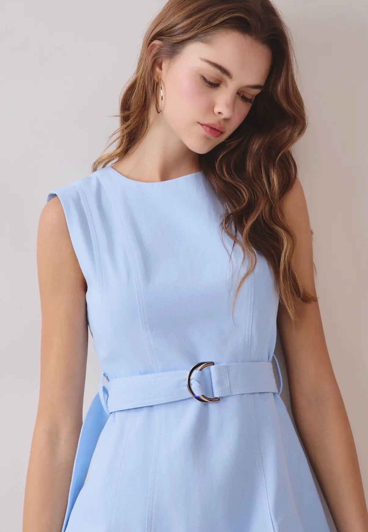 TCEC Contrast Topstitching Front Pleat belted mini dress - blue