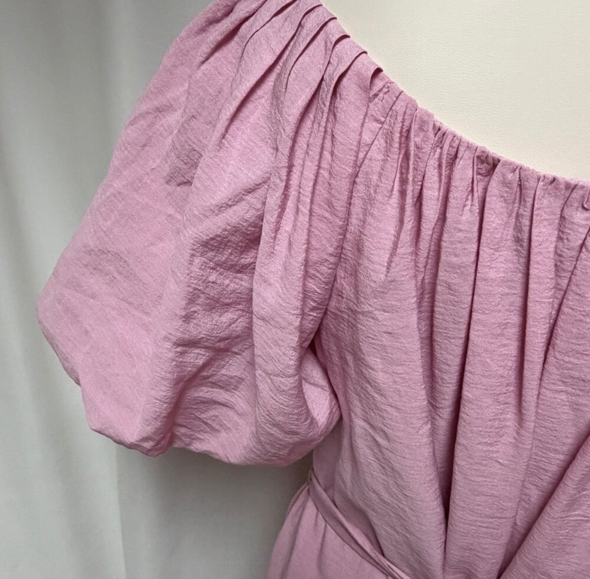 Endless Rose pleated detail puff sleeve mini dress / PINK