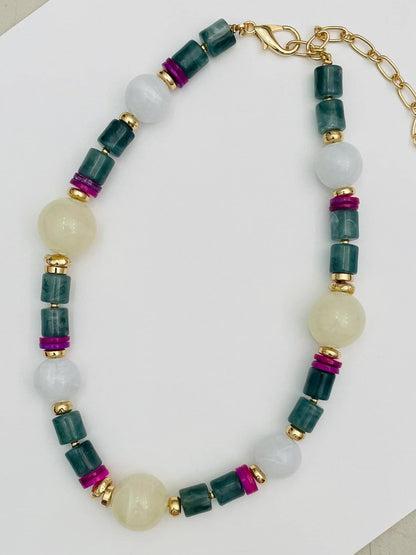 CHIC - Resin Beaded Necklace (ivory/jade)
