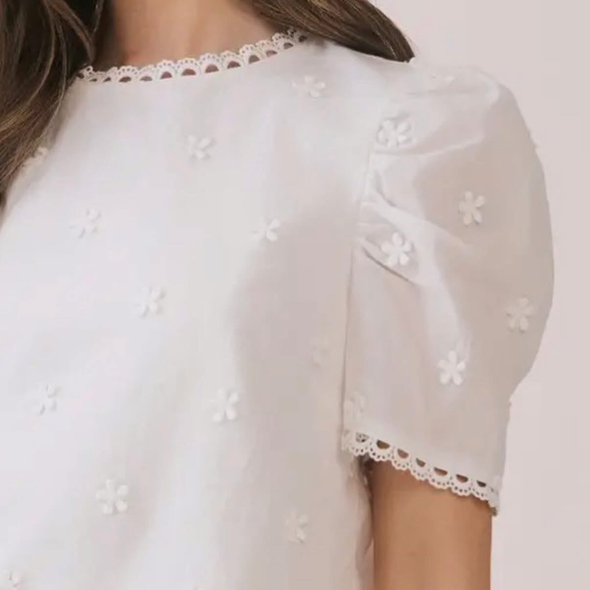 TCEC floral embroidered white puff sleeve blouse