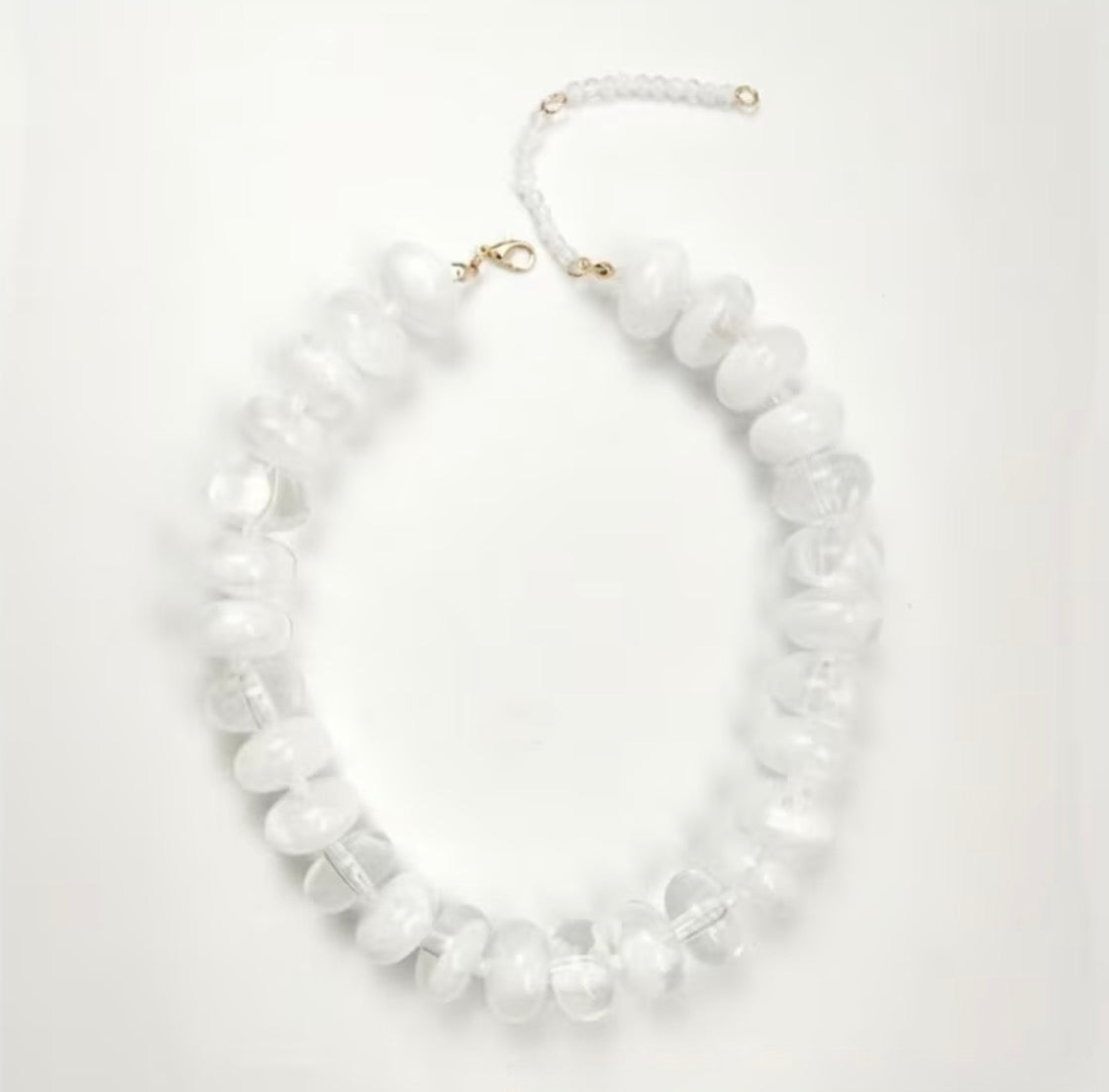 Chunky Beaded Necklace: WHITE
