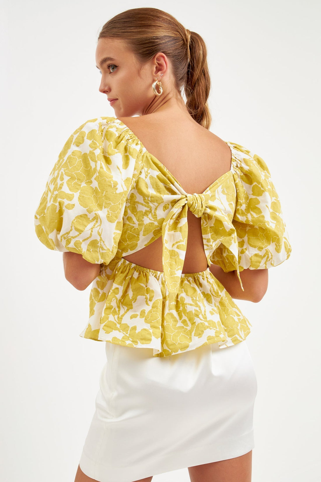 La’Ven Floral Tied Back Top / Chartreuse