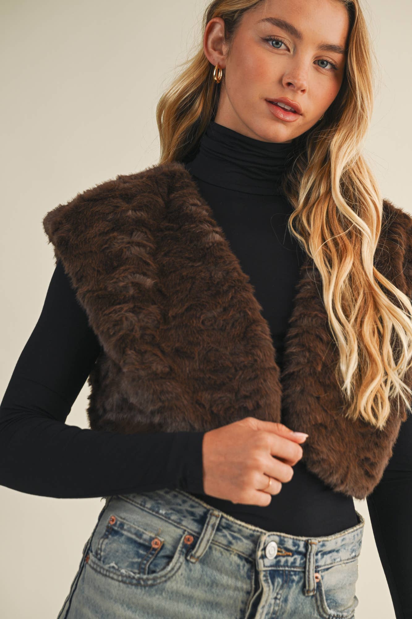 WAVY FAUX FUR BOLERO VEST