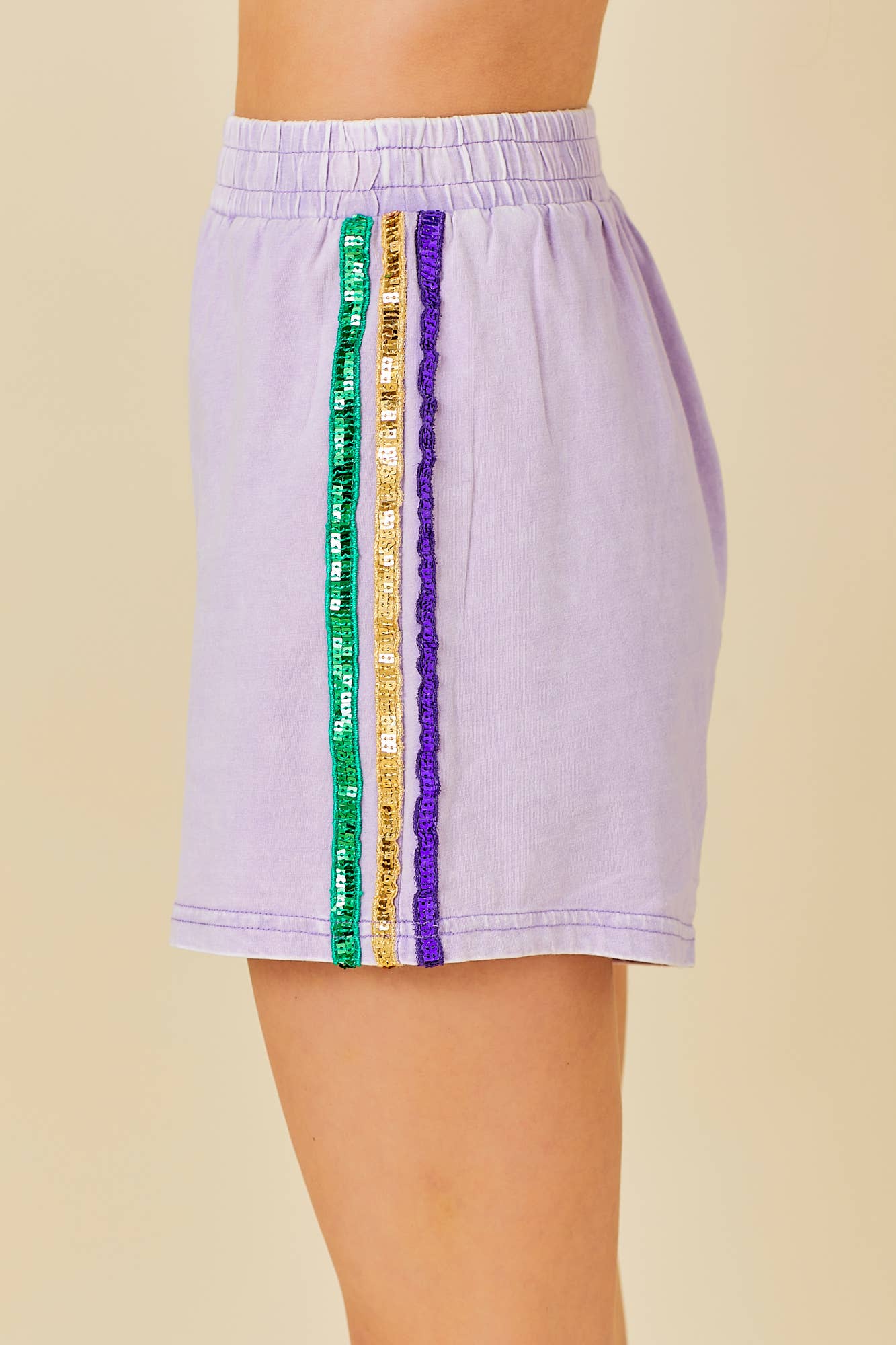 Mardi Grass Sequin Stripe Trim Short: LAVENDER / S