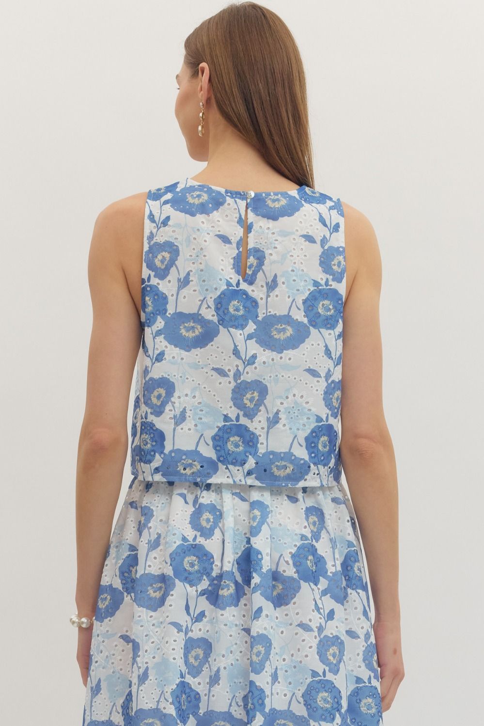 Entro Floral print sleeveless crop top